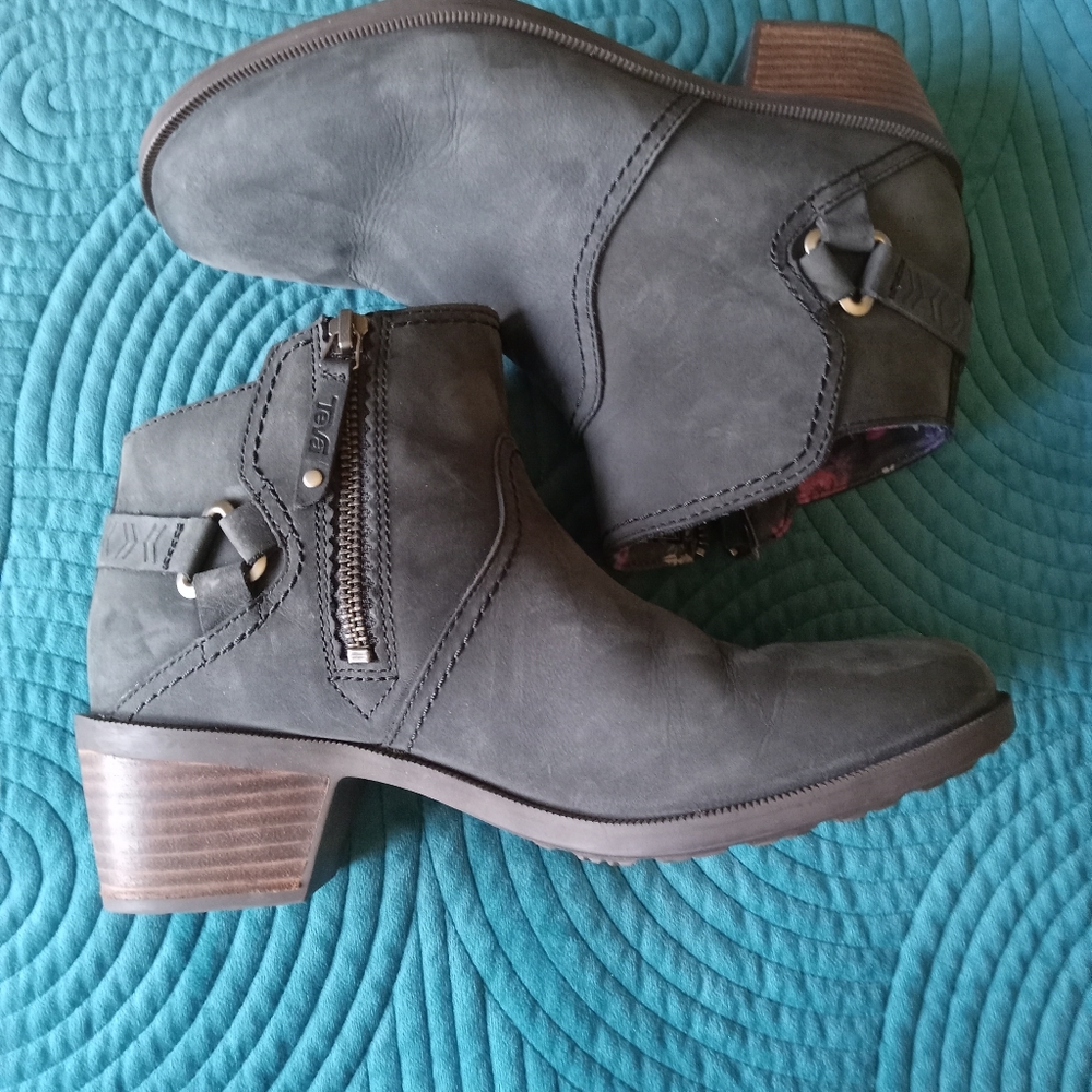 Teva | Foxy Gray Suede Nubuck Ankle Boot Booties Size 8 - Picture 4 of 13